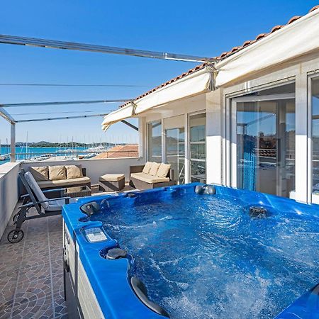 4 Bedroom Stunning Home In Murter Esterno foto